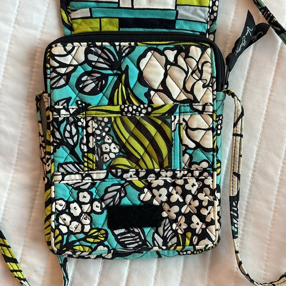 Vera Bradley Crossbody - Picture 3 of 6
